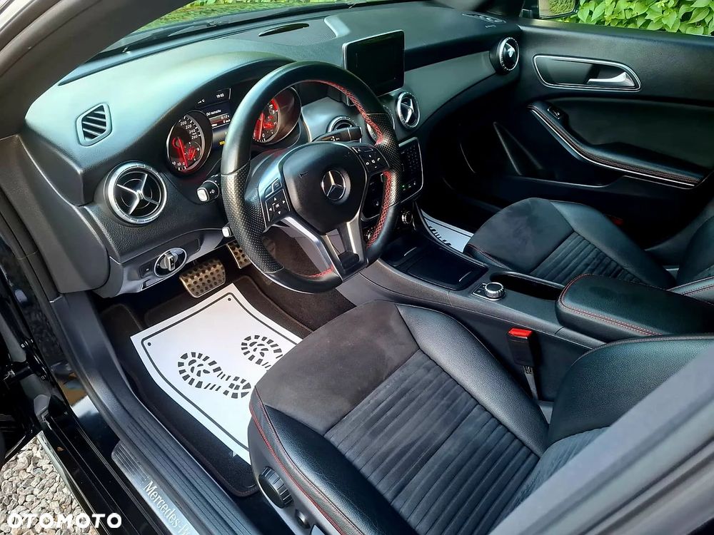 Mercedes-Benz CLA - 16