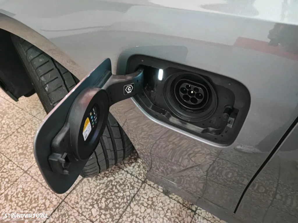 BMW 320 e Touring Auto - 8