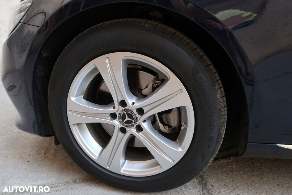 Mercedes-Benz E 250 9G-TRONIC Avantgarde - 24