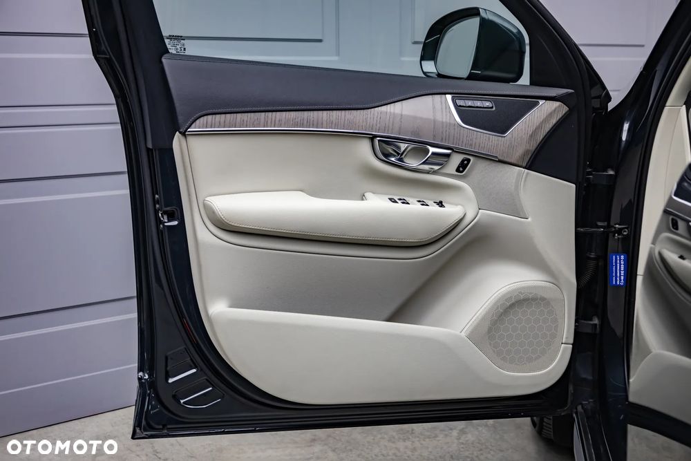 Volvo XC 90 B5 D AWD Inscription - 11