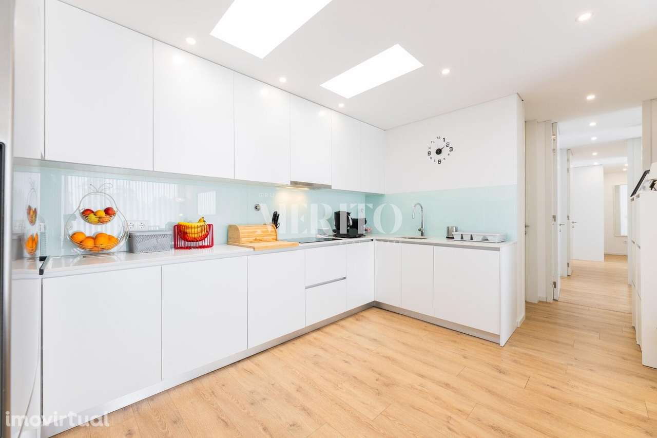 Apartamento T3 semi-novo com garagem fechada para dois carros - Grande imagem: 4/21