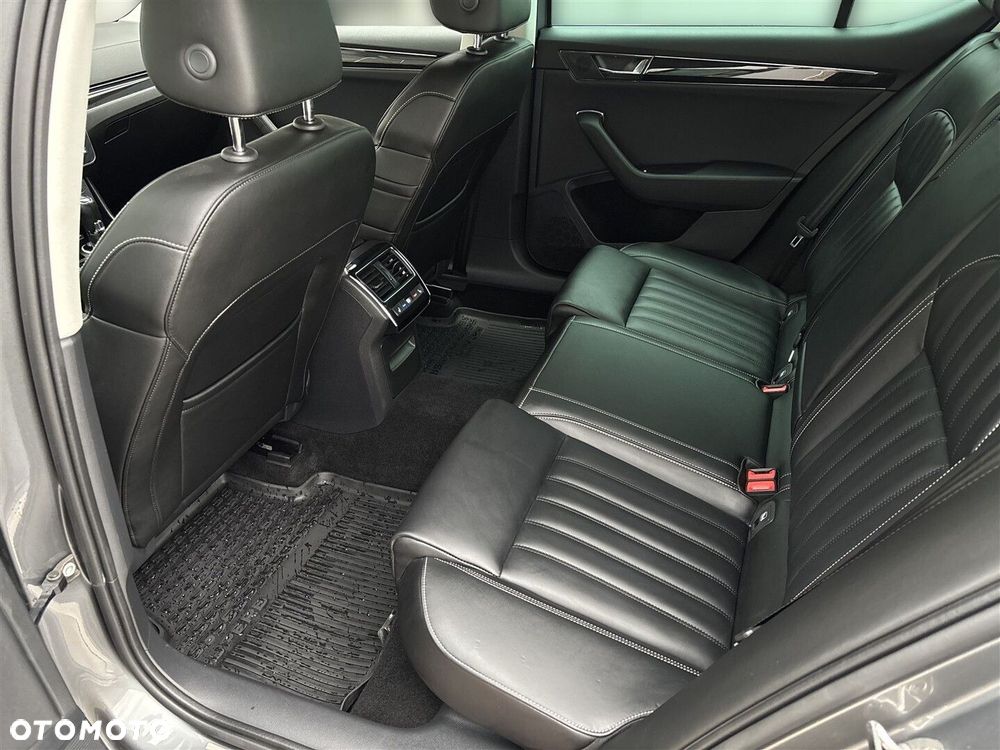 Skoda Superb 2.0 TDI SCR L&K DSG - 13