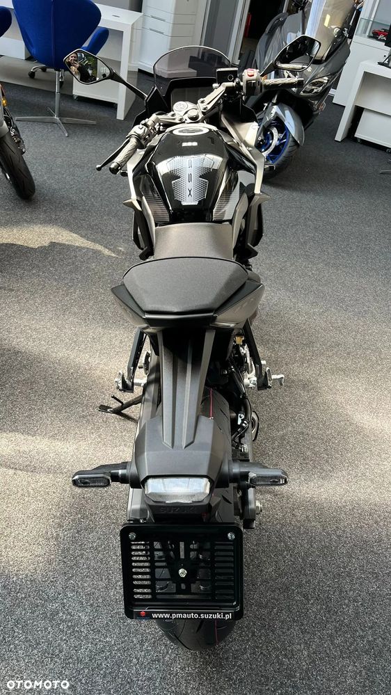 Suzuki GSX-R - 10
