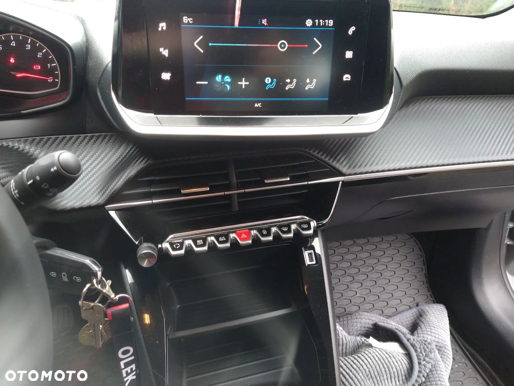 Peugeot 208 1.2 PureTech Like S&S - 11