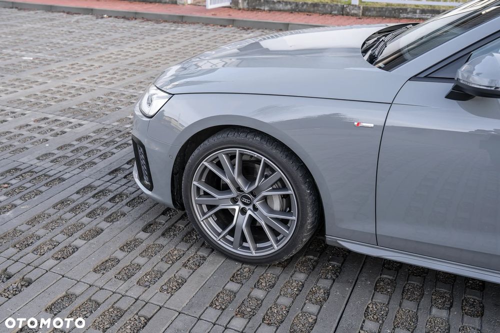 Audi A4 Avant - 16