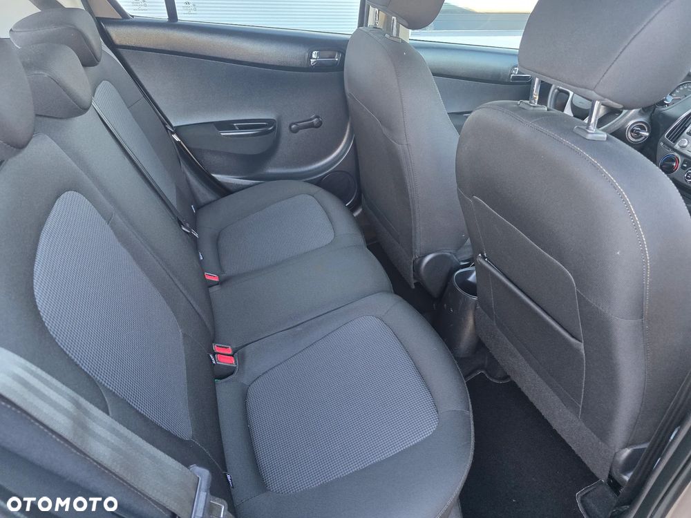 Hyundai i20 1.2 Select - 12