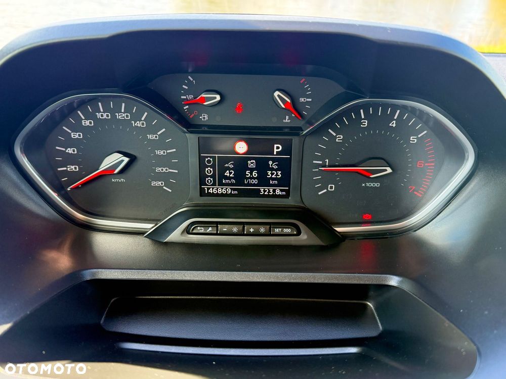 Peugeot Rifter - 9