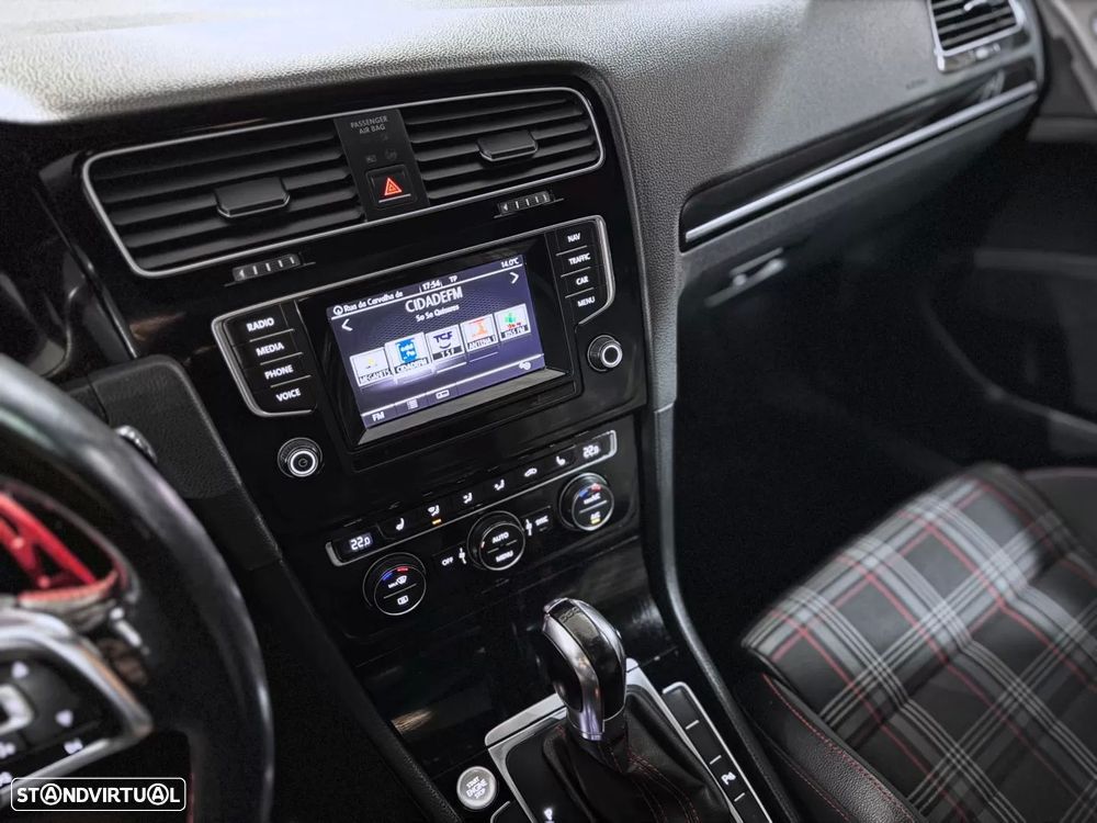 VW Golf 2.0 TSi GTi DSG - 16