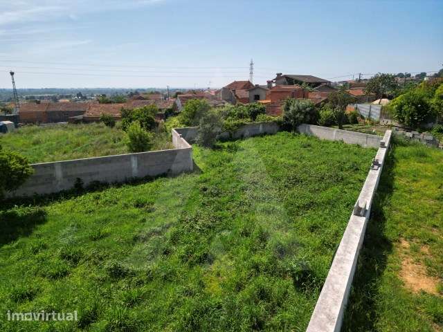 Terreno situado na zona de Canelas - Grande imagem: 5/25