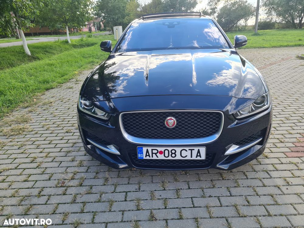 Jaguar XE 2.0 R-Sport - 3