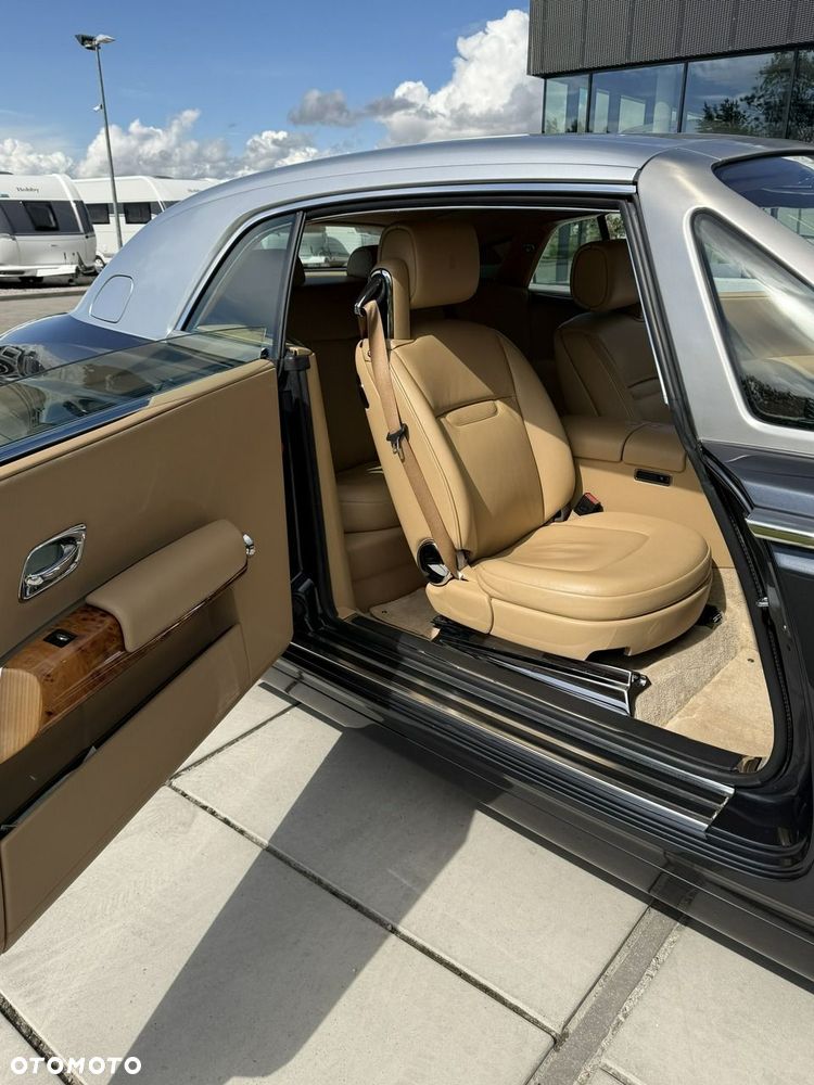 Rolls-Royce Phantom - 18