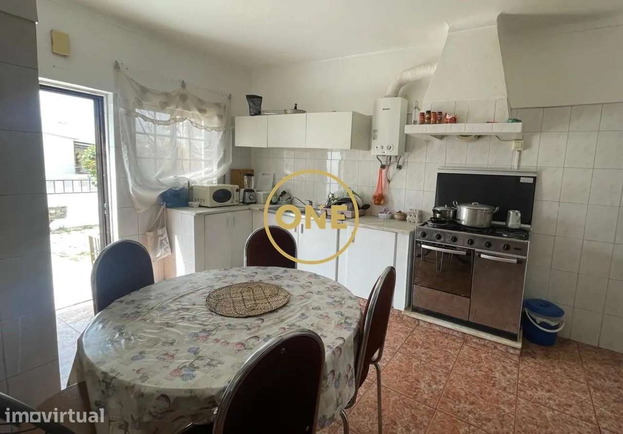 Moradia T3, na Vila do Carvalhal, perto da praia. - Grande imagem: 4/6
