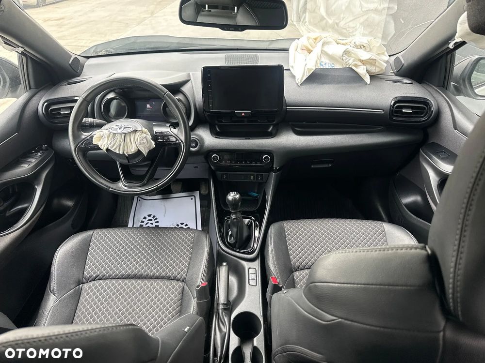 Toyota Yaris 1.5 Style - 34