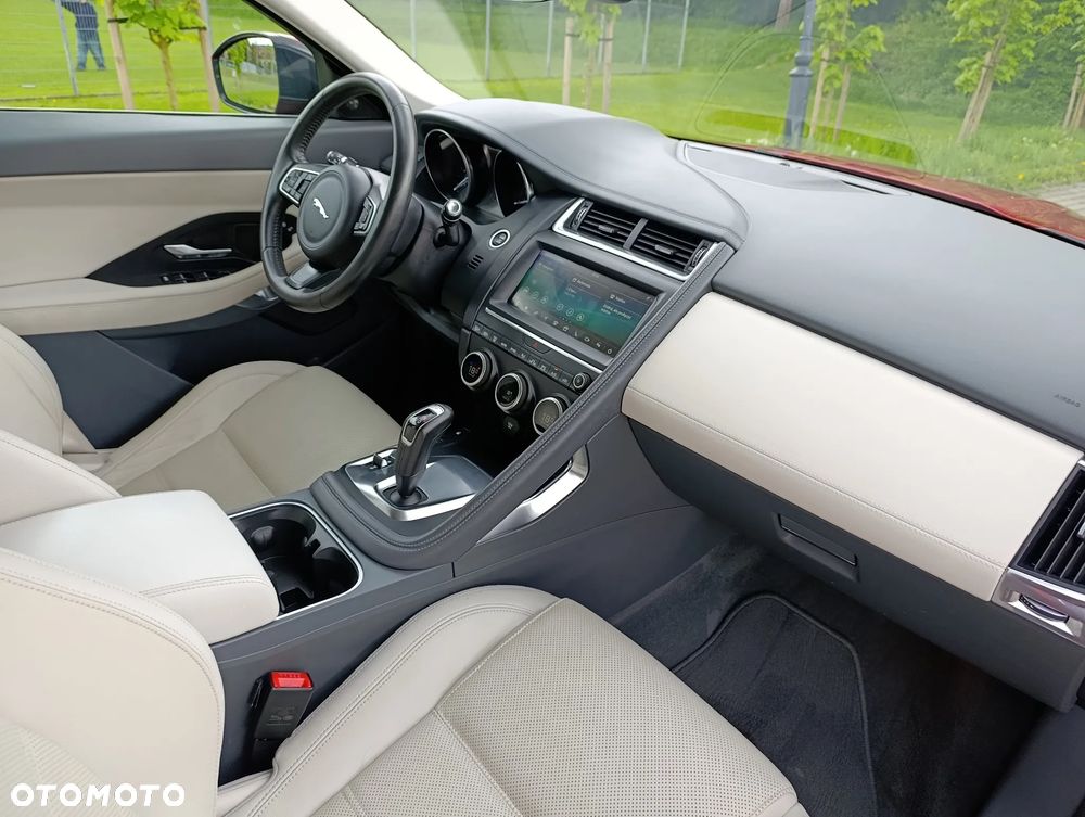 Jaguar E-Pace 2.0 i4P AWD R-Dynamic HSE - 19