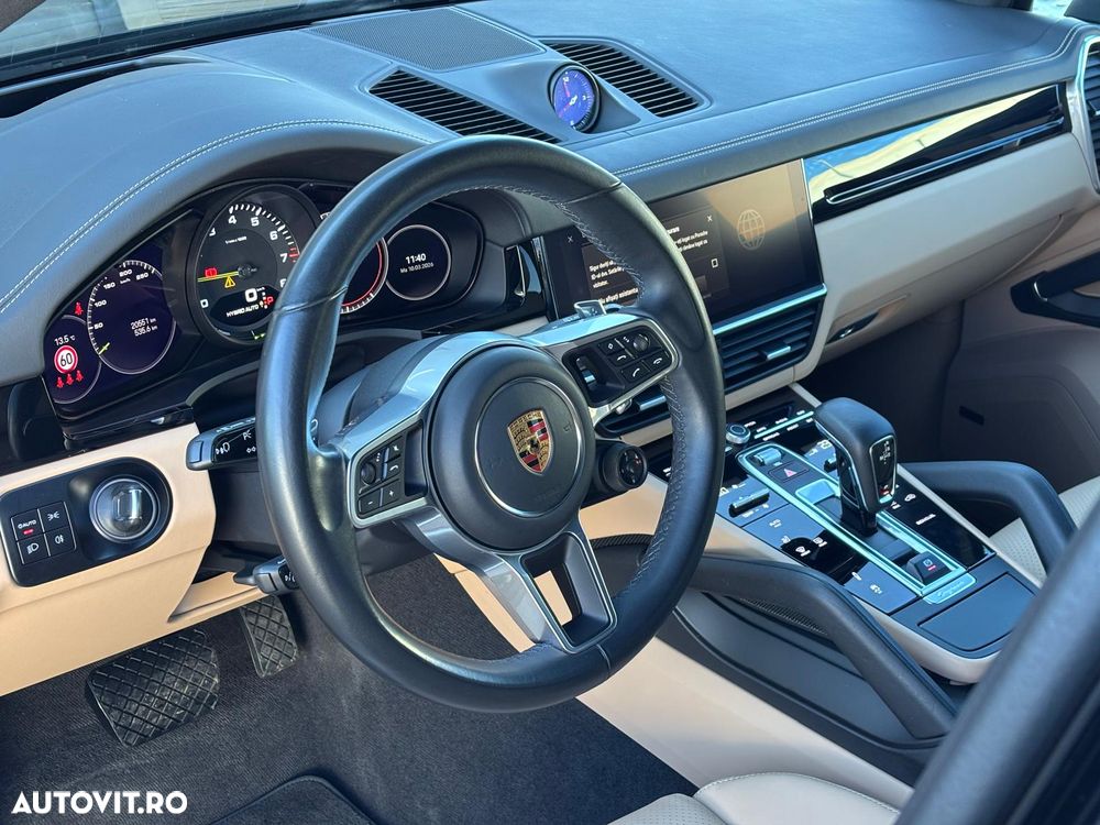 Porsche Cayenne Tiptronic S Platinum Edition - 10