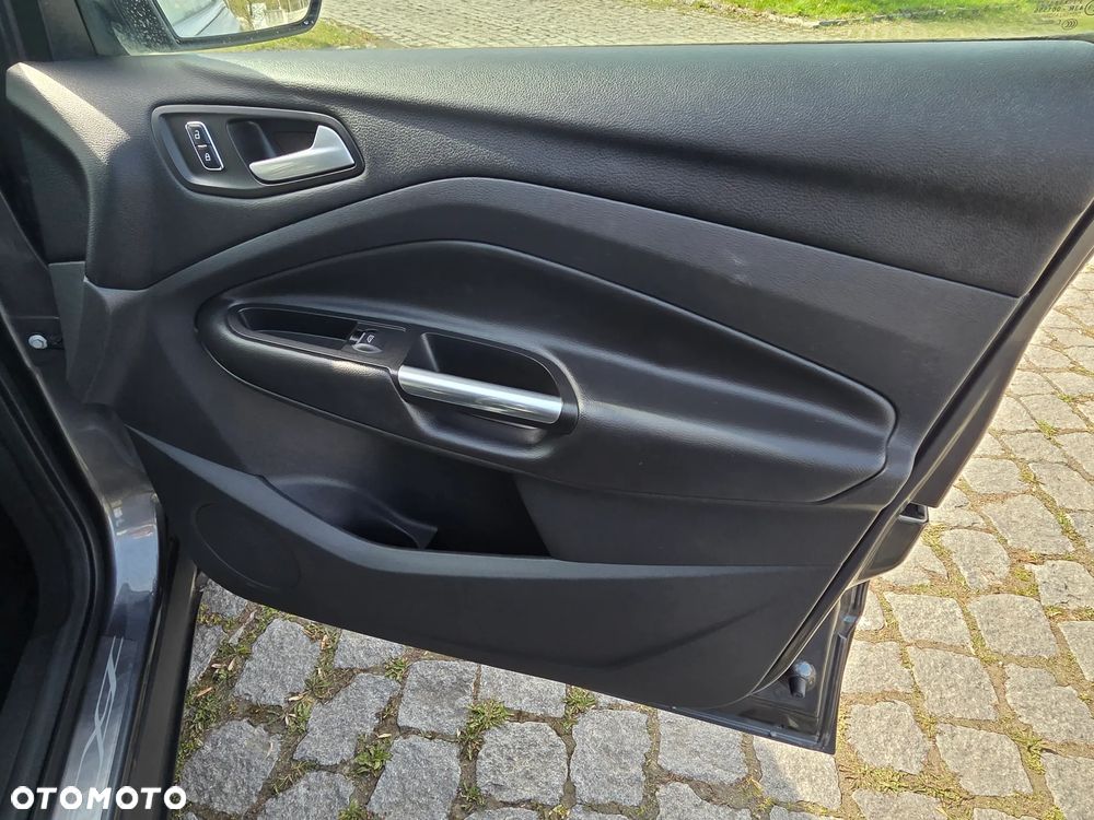 Ford Kuga 2.0 TDCi 4x4 Titanium - 15