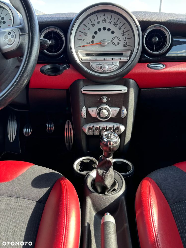 MINI Cooper S 50 Camden - 25