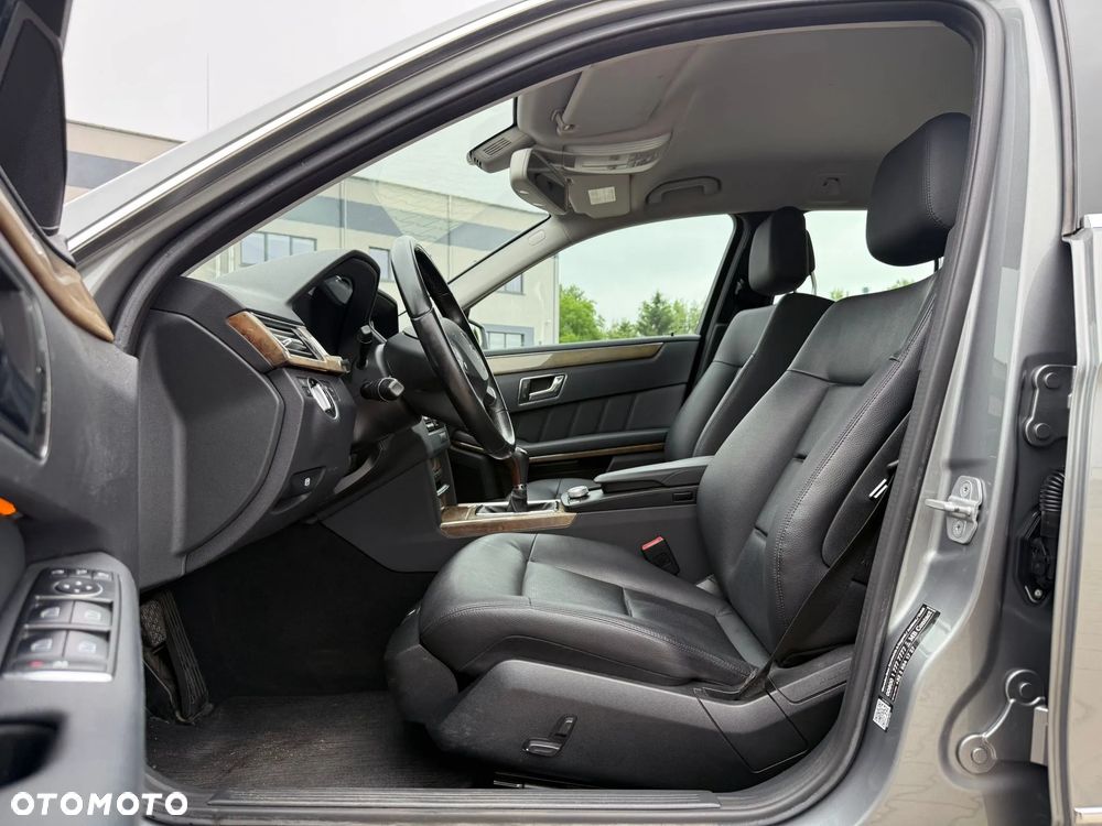 Mercedes-Benz Klasa E 200 CDI BlueEff - 17