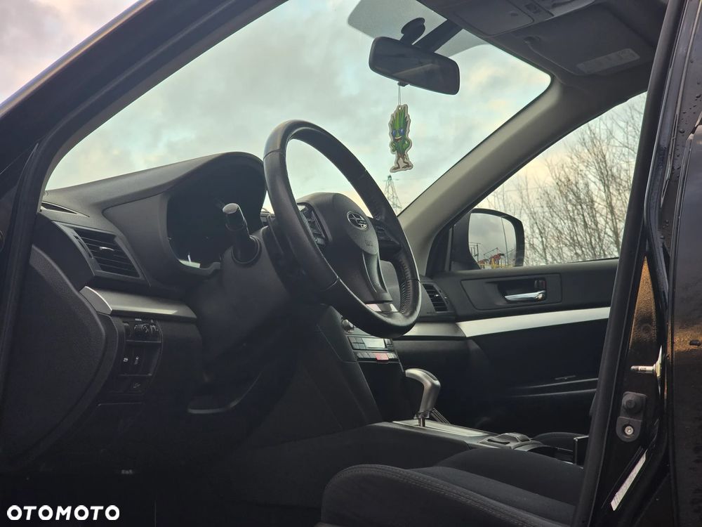 Subaru Outback - 23