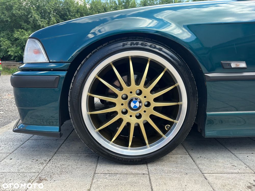 BMW Seria 3 318i - 3