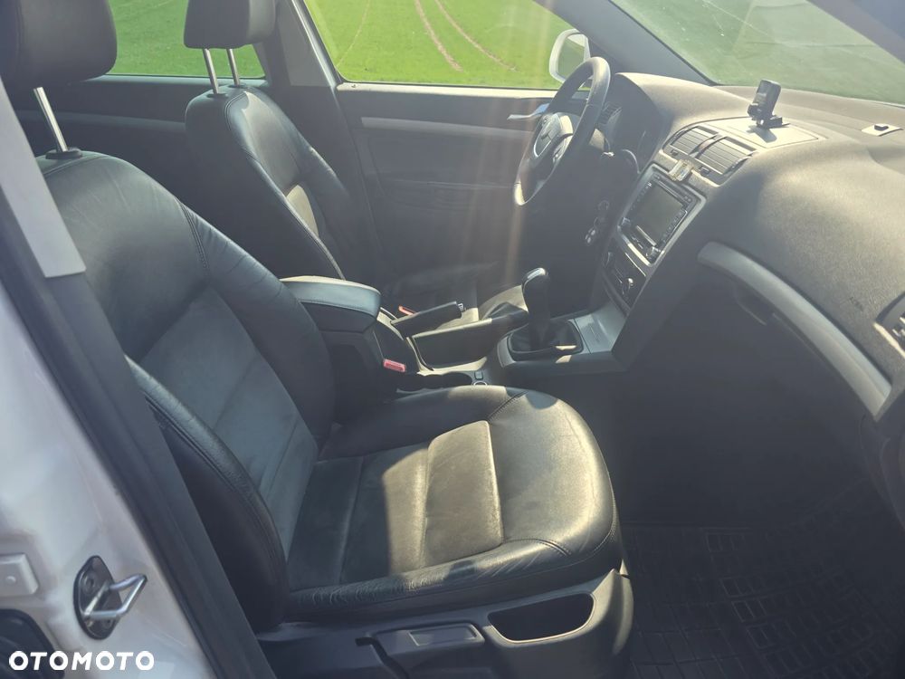 Skoda Octavia 1.6 TDI 4x4 Elegance - 5