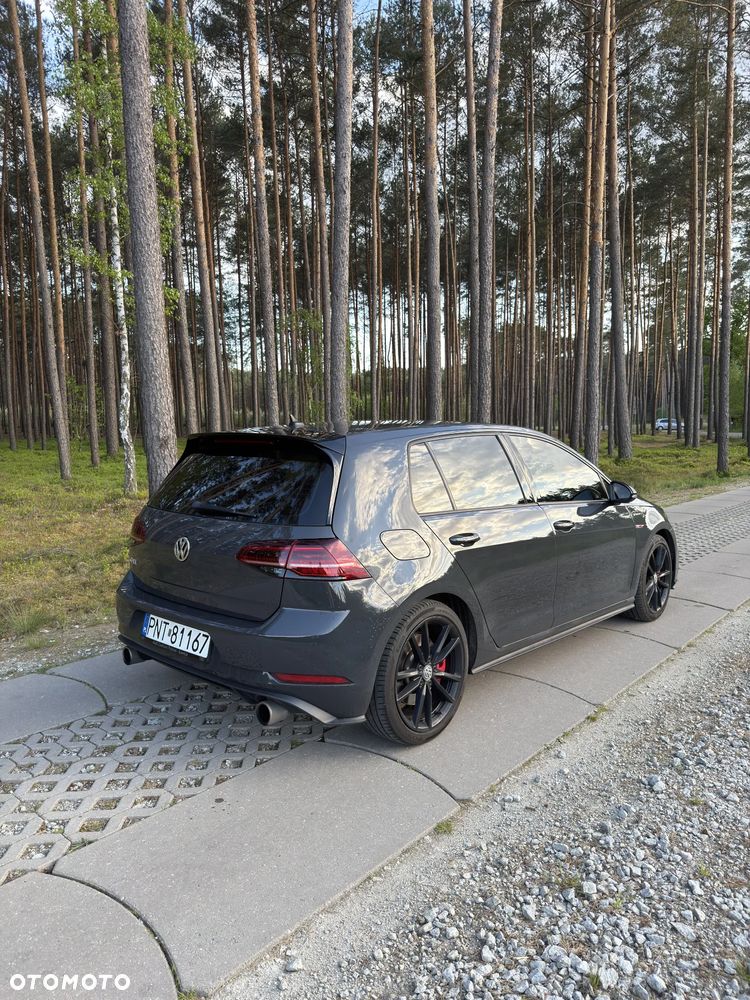 Volkswagen Golf GTI (BlueMotion Technology) DSG Performance - 3
