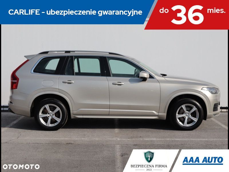 Volvo XC 90 - 8