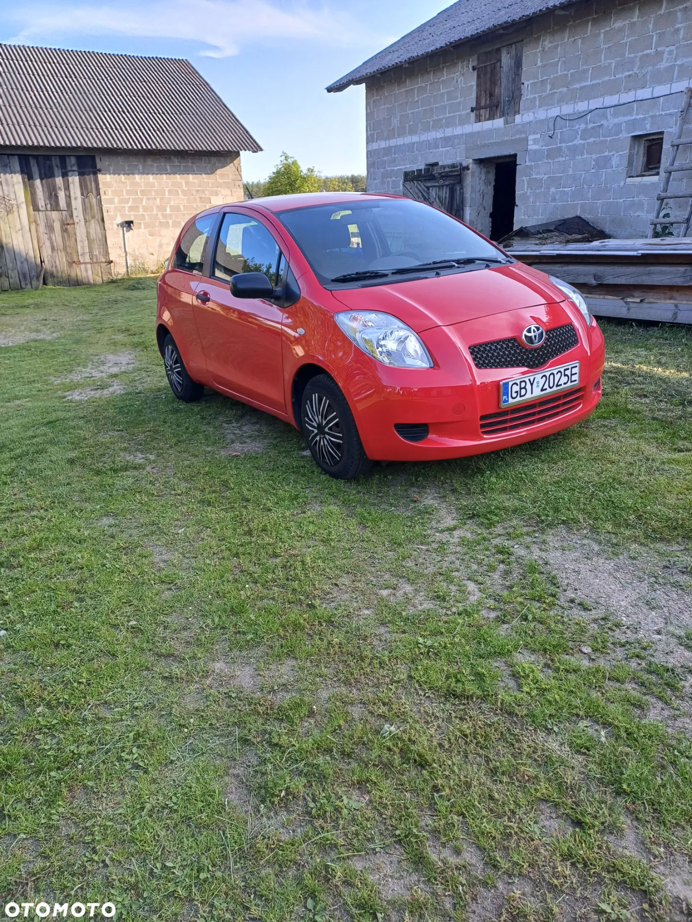 Toyota Yaris 1.0 Luna A/C - 2