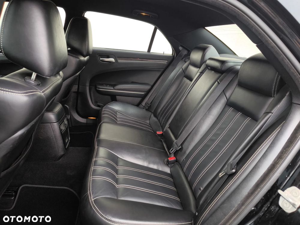 Chrysler 300 - 15