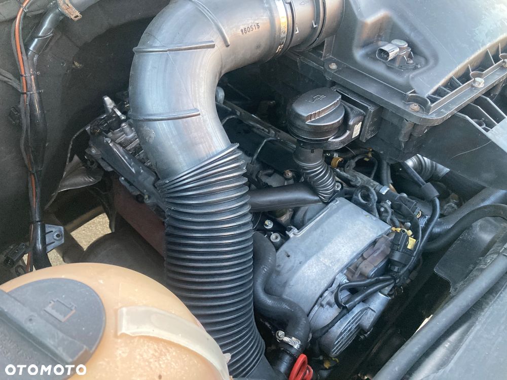 Mercedes-Benz Sprinter - 13