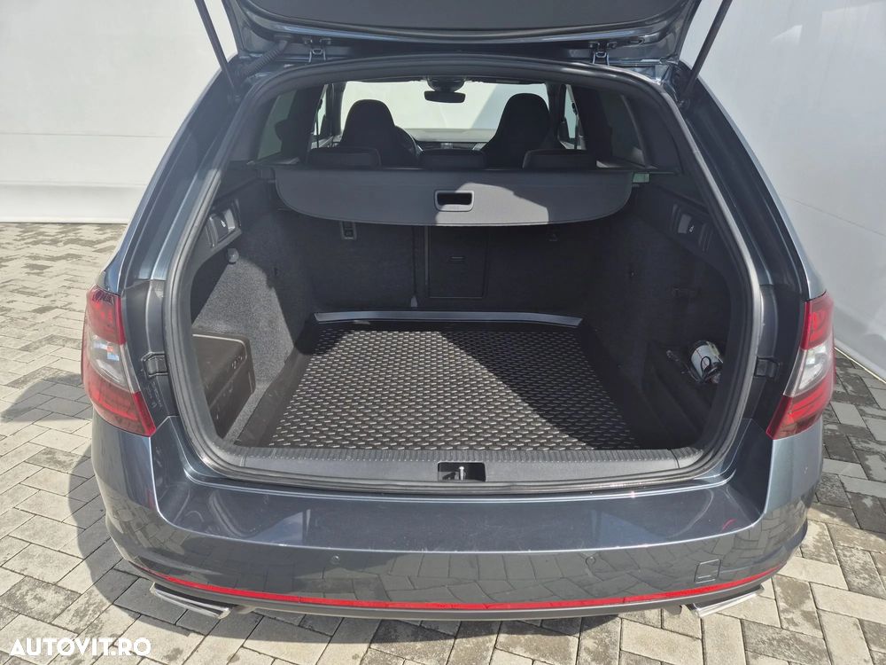 Skoda Octavia 2.0 TDI DSG RS - 29