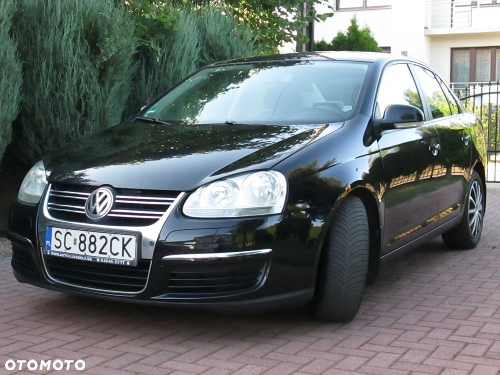 Volkswagen Jetta - 1