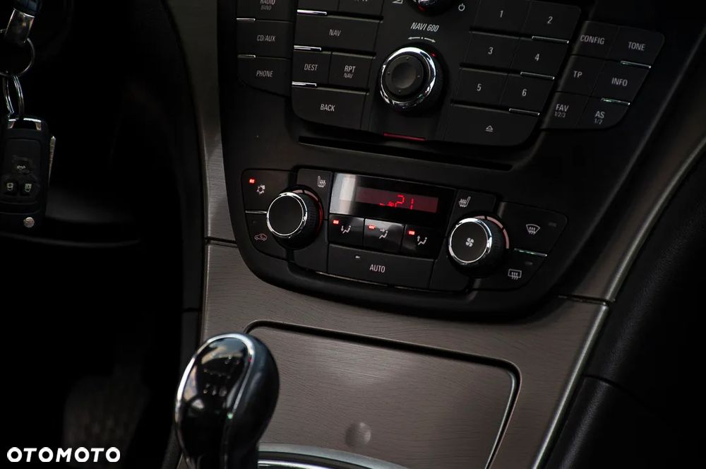 Opel Insignia - 40
