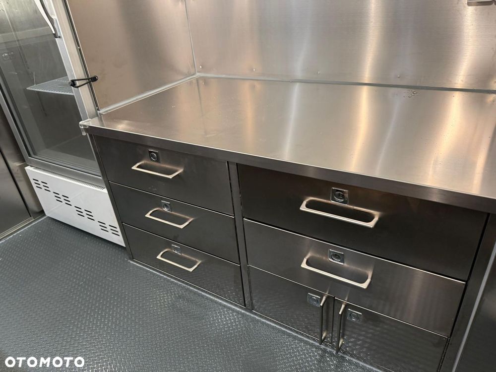 Esselmann Deli Food 400 przyczepa gastronomiczna z wyposażeniem - 9