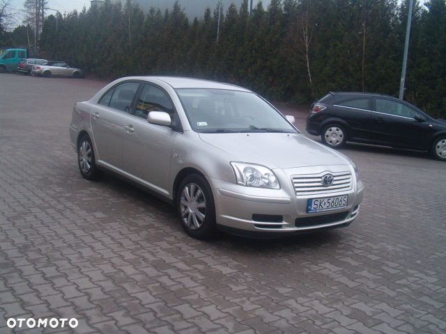 Toyota Avensis - 1