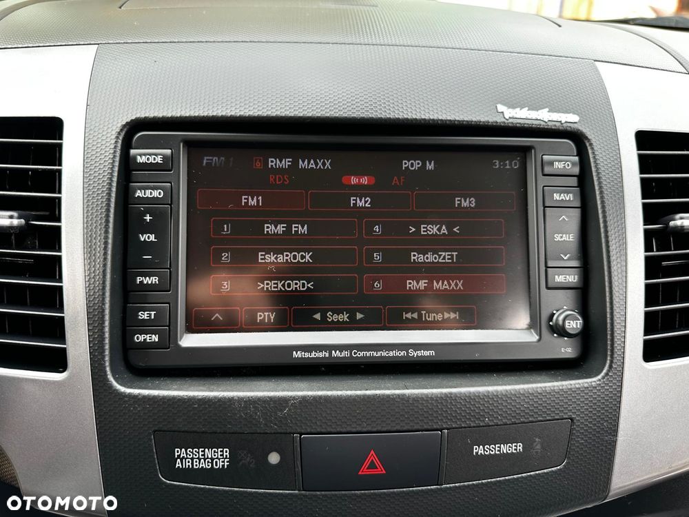 Mitsubishi Outlander 2.0 DID Instyle NAVI - 23