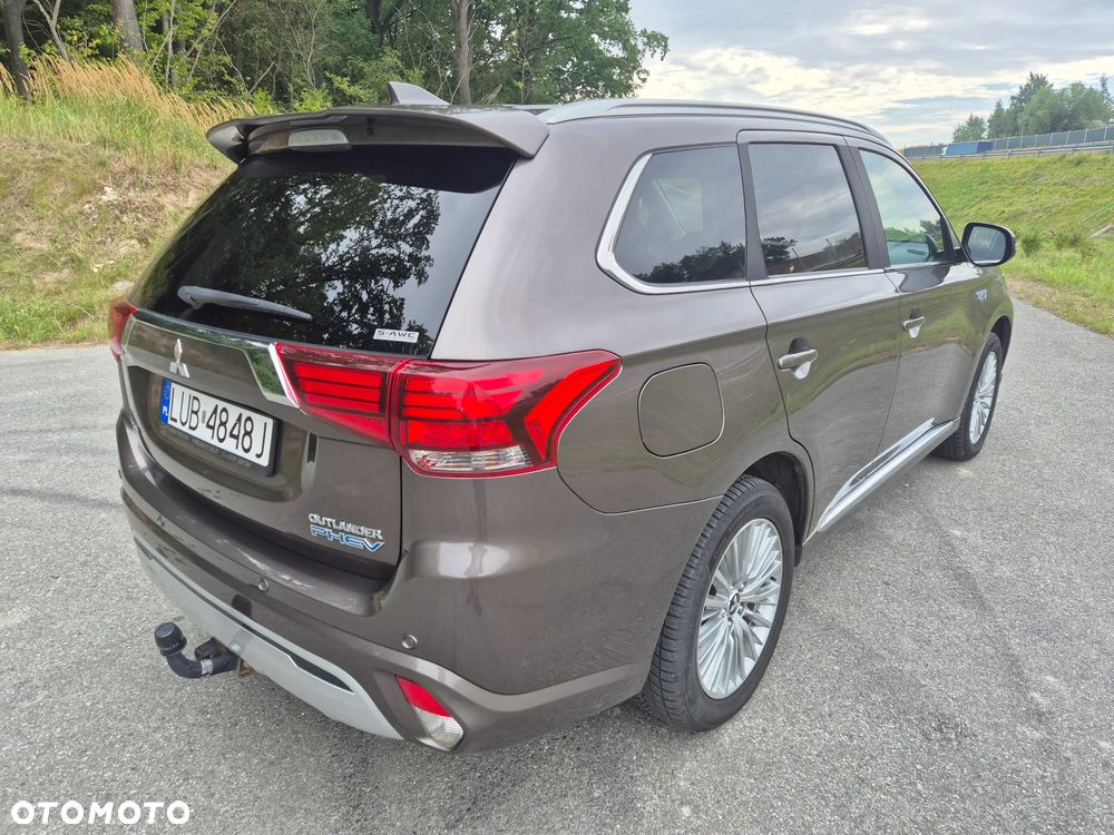 Mitsubishi Outlander - 5