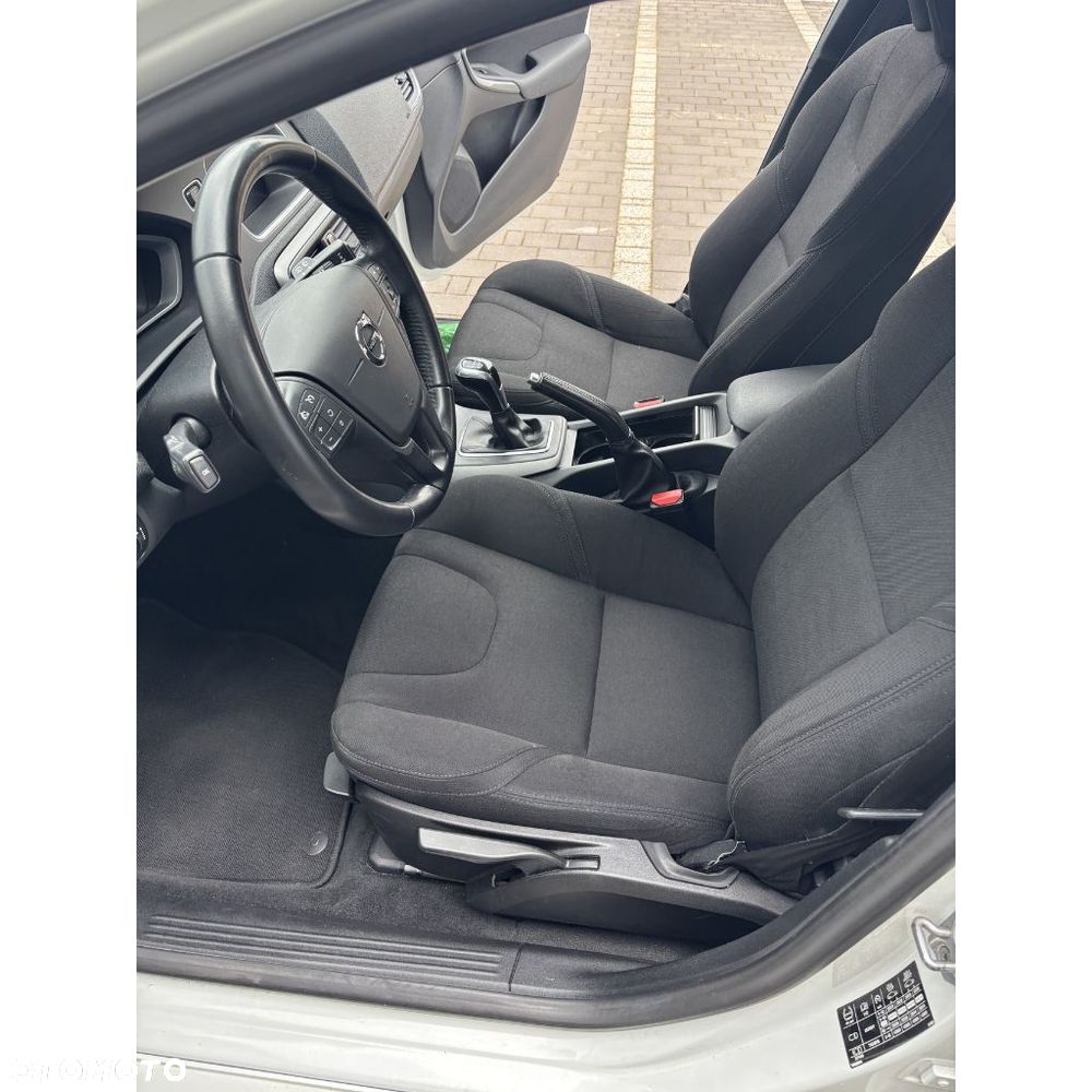 Volvo V40 D2 Kinetic - 6