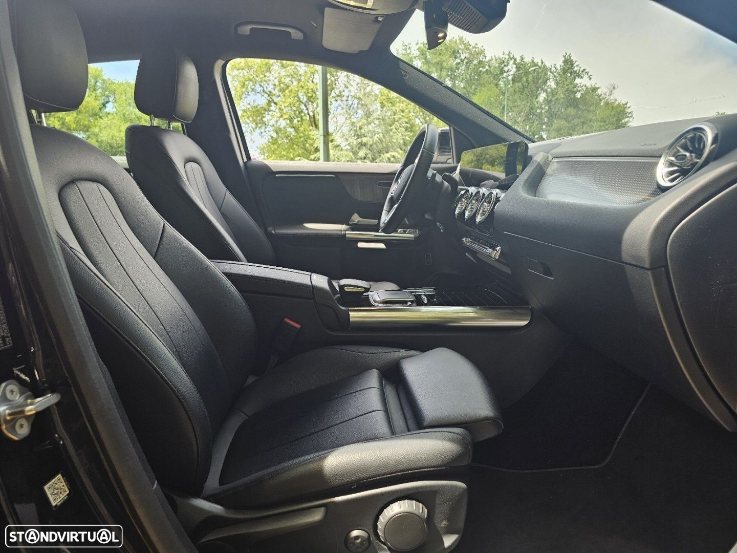 Mercedes-Benz GLA 180 d 8G-DCT - 47