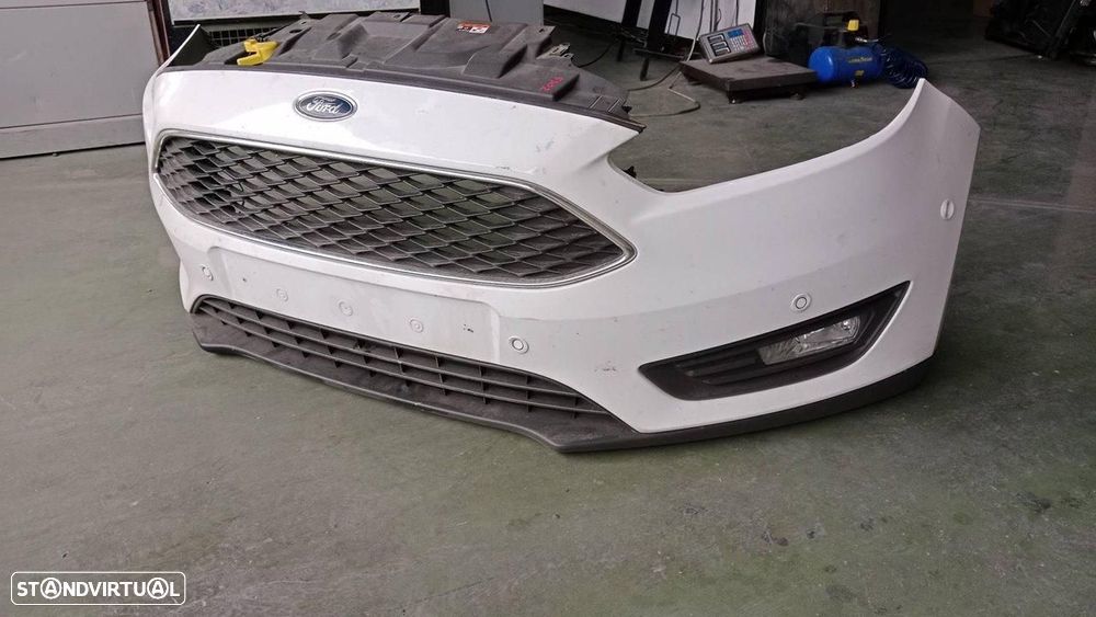 PÁRA-CHOQUES DIANTEIRO FORD FOCUS BERLINA CEW - 1