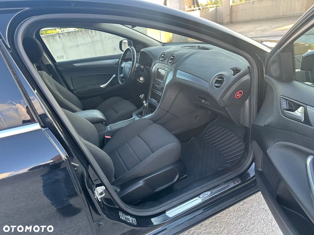 Ford Mondeo 2.0 TDCi Titanium - 14