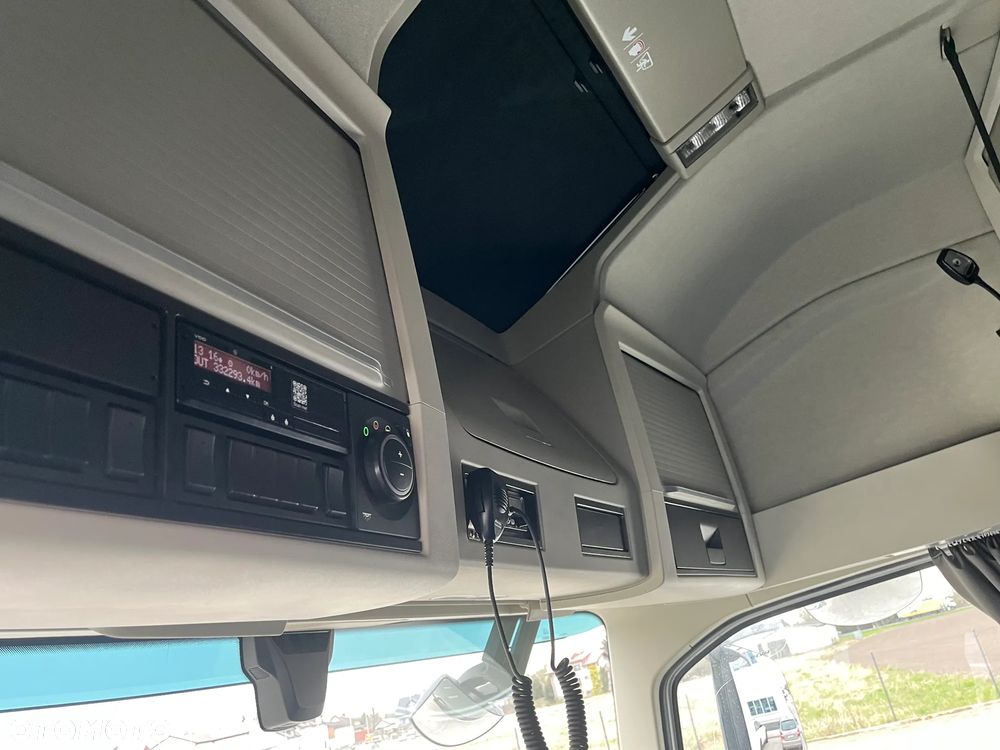 Volvo FH460 I-Save Globetrotter XL - 11