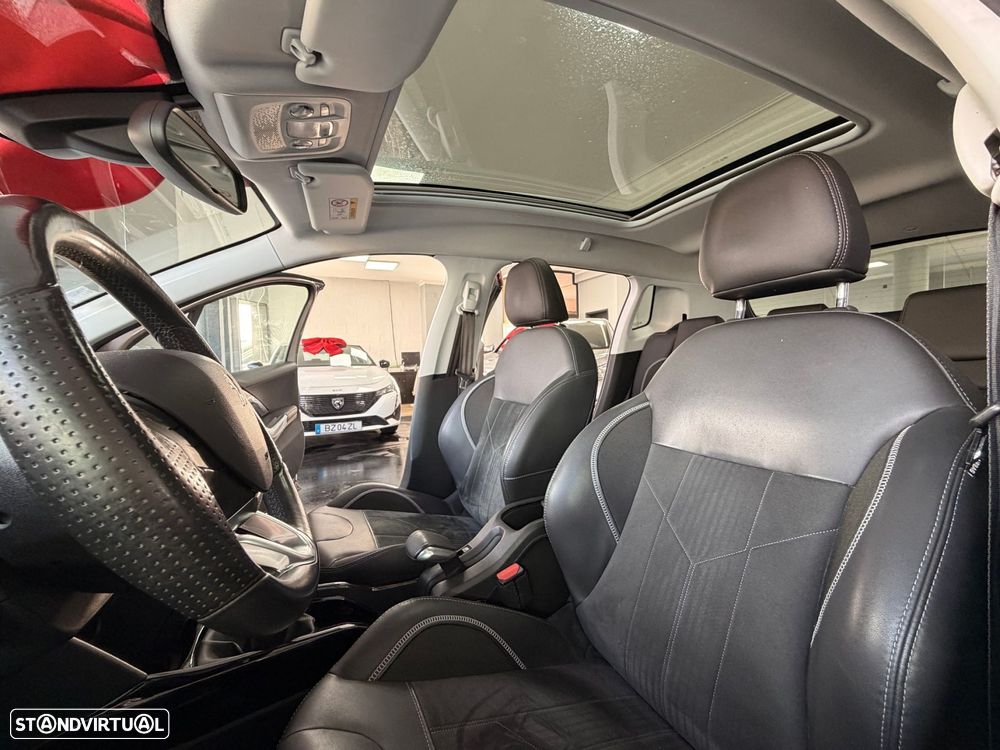 Peugeot 2008 1.2 PureTech Crossway - 29