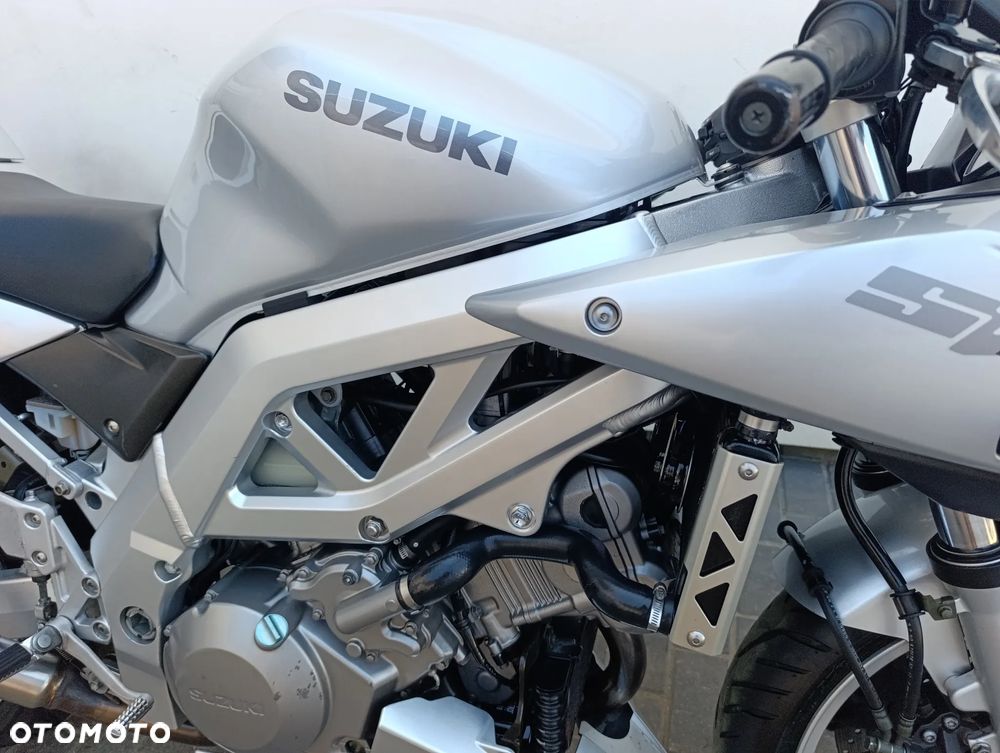 Suzuki SV - 27