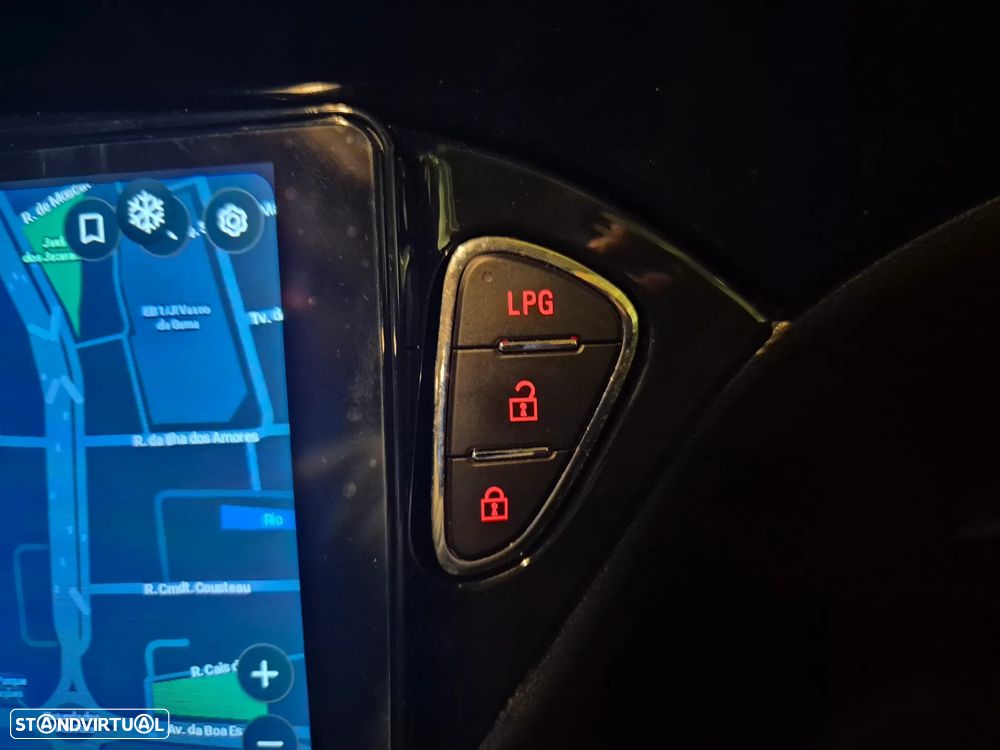 Opel Corsa 1.4 Enjoy FlexFuel - 31