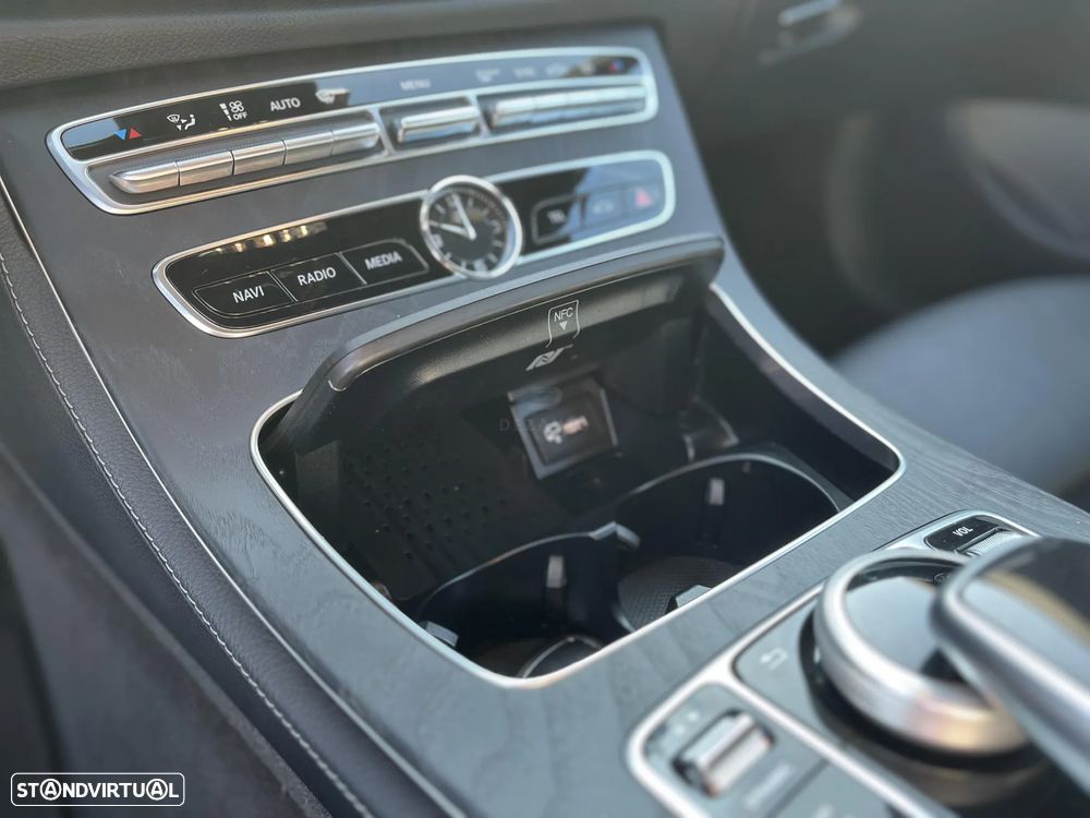 Mercedes-Benz E 300 AMG Line - 14