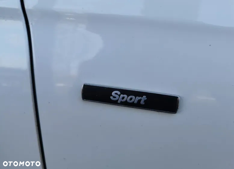 BMW Seria 3 318d Touring Sport Line - 9