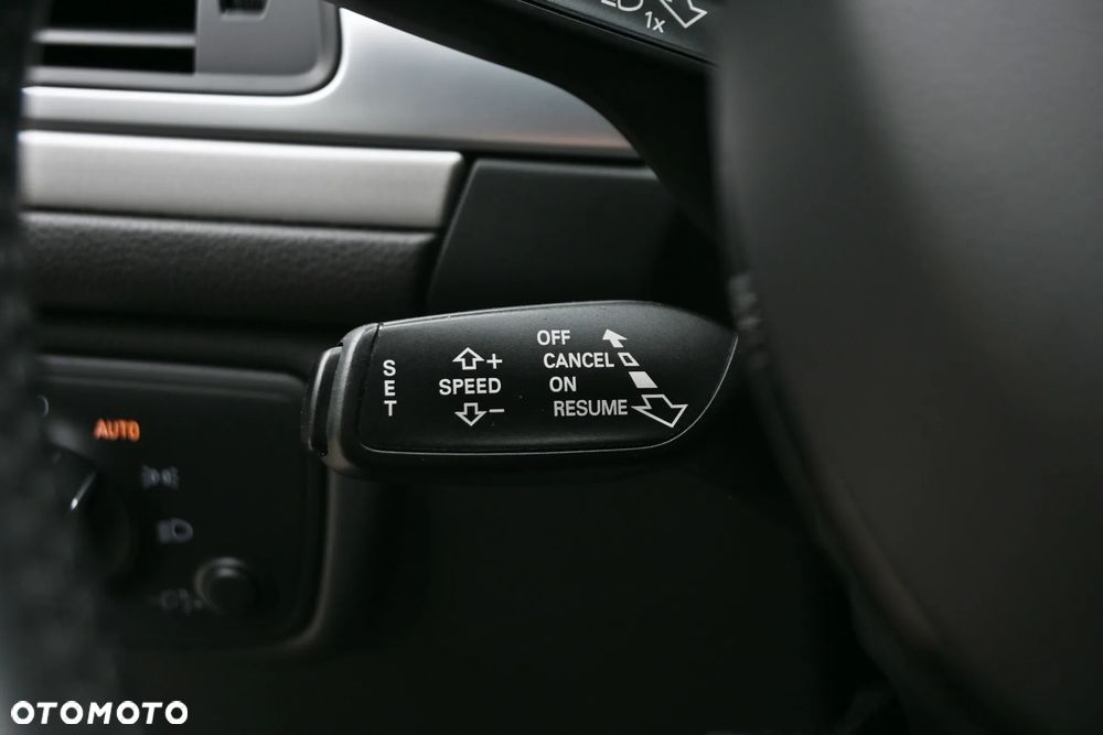 Audi A6 Avant 2.0 TDI ultra S tronic - 33