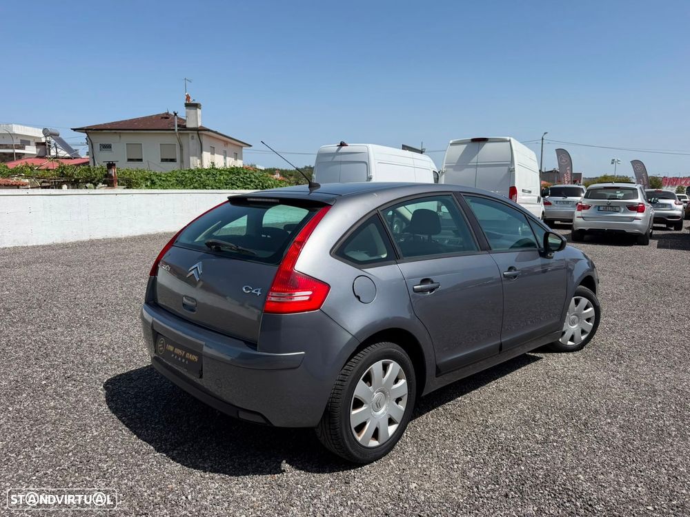 Citroën C4 1.6 HDi Attraction - 4