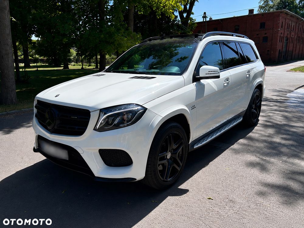 Mercedes-Benz GLS - 1